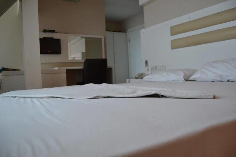 Arsen Hotel Арсин Экстерьер фото